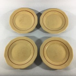 LOTUS - Conjunto com 4 antigos pires em cerâmica na cor bege.Dimensão: 15 cm