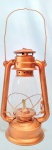 COLECIONISMO (Ancho Brand) - Antigo e raro lampião náutico chines de coleção, em latão banhado a cobre, a querosene, com manga em vidro moldado translucido. Med 32x20 cm.