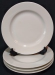 BAVARIA (Feldmann Weiden) - Lindo e raro conjunto constando 4 pratos, em porcelana na cor branca. Marcados na base. Med 19 cm.