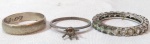 JÓIA - PRATA - Lote constando 3 lindos e antigos anéis portugueses, em prata de lei, sendo dois com aplicações em pedras. Aro 17,18 e 24