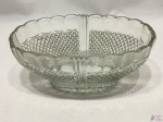 Fruteira Navete Em Vidro Moldado. MEDINDO: 25CM X 14,5CM X 10,5CM DE ALTURA