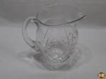 Jarra para água, sucos em cristal com lapidação losango. Medindo 20cm de altura x 18,5cm bico alça.