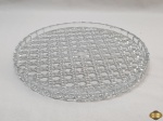 Prato de doce, bolo em cristal ricamente moldado. Medindo 28cm de diâmetro.