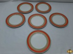 Jogo de 6 pratos de sobremesa em porcelana Vista Alegre, modelo Riscado Laranja. Medindo 20,5cm de diâmetro.