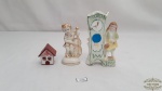 Lote com 3 diversos bibelos em porcelana. Medidas: 4cm de altura menor, maior 10cm de altura .