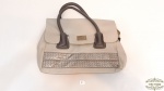 Bolsa Feminina em Couro Sintético Marilyn Maroe. Medidas: 45 cm de comprimento, 35 de altura .