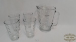 Jogo de Jarra agua  e 4 copos longos  em vidro decorados  vidro  marca Finlandek. Medida  21 cm de altura a jarra, copos 13,5 de altura
