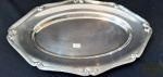 Travessa oval em prata 90 manufaturada Fracalanza. Medida 38 cm x 25 cm. O banho esta em boas codiçoes de uso