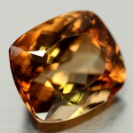 Precioso Topázio Champanhe natural de excelente qualidade e clareza , belíssima lapidação almofada brilhante . peso 12.86 cts medidas 12.0 X 14.0 X 8.8 mm . origem Brasil . excelente investimento para montar uma joia de qualidade .