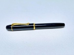 PLATINUM JAPAN - Rara caneta Tinteiro modelo Vintage , corpo em laca com guarnições em metal espessurado a ouro . Platinum , Japão século XX . excelente estado de conservação .