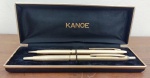 Antigo estojo caneta e lapiseira da marca KANOE, com caixa original. Comprimento da caixa, 16cm. (Al65)  Estes itens  se encontram em Lavras -MG.