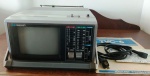  Antiga mini televisão SEMP TOSHIBA TVC-6  com manual e nota fiscal na caixa. Não testado , sem garantia