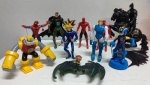 Conjunto de bonecos antigos de filmes e desenhos animados - No estado.