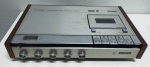 ANTIGO APARELHO PHILIPS - GRAVADOR DE FITA CASSETE - MOD. 2400 LIGANDO MAS NÃO TESTADO NA SUA FUNCIONALIDADE .MARCAS DO TEMPO