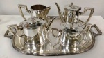 Serviço  de Chá e Café espessurada a PRATA  ,  trabalhada em laços de nós - Modelo CROIZETE 340 NUMERADA 34444 -  composta por 2 bulês ( chá e café, açucareiro  e leiteira e bandeja . Marca : Flacalanza. Com contraste. Contém 5 peças.