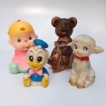 LOTE BONECO VINIL ANTIGO O 4 UNIDADES. VÁRIOS TAMANHOS. DIVERSAS MARCAS. COM ESTRELA.