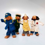 BONECO DE MADEIRA ARTICULADO 4 MODELOS COM 11,0 CM.