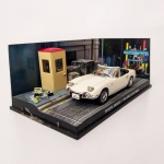 COLEÇÃO OFICIAL DOS CARROS DE JAMES BOND 007. REPLICAS DETALHADAS EM ESCALA 1:43 DO AGENTE BRITÂNICO. MINIATURA METALICA MODELO TOYOTA 2000 GT. APROXIMADAMENTE 12,0 CM BASE ACRÍLICA E BLISTER DE PROTEÇÃO.