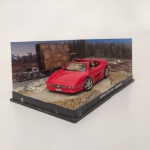 COLEÇÃO OFICIAL DOS CARROS DE JAMES BOND 007. REPLICAS DETALHADAS EM ESCALA 1:43 DO AGENTE BRITÂNICO. MINIATURA METÁLICA MODELO FERRARI F355 GTS. APROXIMADAMENTE 12,0 CM BASE ACRÍLICA E BLISTER DE PROTEÇÃO.