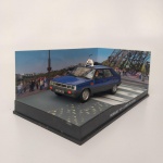 COLEÇÃO OFICIAL DOS CARROS DE JAMES BOND 007. REPLICAS DETALHADAS EM ESCALA 1:43 DO AGENTE BRITÂNICO. MINIATURA METÁLICA MODELO RENAULT 11.  APROXIMADAMENTE 12,0 CM BASE ACRÍLICA E BLISTER DE PROTEÇÃO.