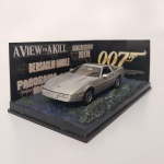 COLEÇÃO OFICIAL DOS CARROS DE JAMES BOND 007. REPLICAS DETALHADAS EM ESCALA 1:43 DO AGENTE BRITÂNICO. MINIATURA METÁLICA MODELO CHEVROLET CORVETTE  APROXIMADAMENTE 12,0 CM BASE ACRÍLICA E BLISTER DE PROTEÇÃO.