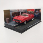 COLEÇÃO OFICIAL DOS CARROS DE JAMES BOND 007. REPLICAS DETALHADAS EM ESCALA 1:43 DO AGENTE BRITÂNICO. MINIATURA METÁLICA MODELO FORD MUSTANG MACH 1. APROXIMADAMENTE 12,0 CM BASE ACRÍLICA E BLISTER DE PROTEÇÃO.