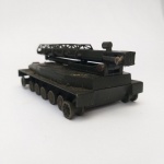 TANQUE GUERRA DE FERRO ANTIGO. MARCAS DE USO. PARA RESTAURO.