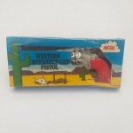 ANTIGO REVOLVER WESTERN PISTOLA DE ESPOLETA. BRINQUEDO ESTRELA. NA CAIXA FECHADA. VISOR CELOFANE COM PEQUENO DEFEITO.