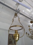 Lustre lampião Belga em metal dourado. Alt. 75 cm.