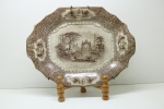 FAIANÇA INGLESA - Travessa estilo borrão e em raríssimo tom ocre. Med. 38x28 cm.