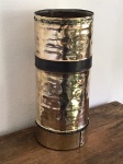 DECORAÇÃO - Bengaleiro adaptado de antigo pulverizador em metal dourado, gravado em relevo PULVERIZADOR FULMINANTE. Med. 52x22 cm.
