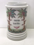 Pote de farmácia em porcelana, no padrão Vieux Paris, esmaltagem branca com frisos dourados. Identificador em negro ("SACCH LACTIS") Alt. 20 cm.  (Em função da fragilidade, recomendo o envio em caixa de isopor). NÃO POSSUI A TAMPA.