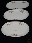 Schmidt -3 travessas ovais rasas decoradas com flores  porcelana Schmidt RSR. Medida 34 cm,31cm 25cm