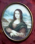 MONALISA, pintura (talvez sobre porcelana),  8 x 6.5cm, assinada no cd, autor não identificado, moldura no estado.