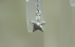 Pingente  Estrela Em Ouro Branco 18k,  11mm, Peso: 0,5g, Valor de Mercado: R$ 300,00