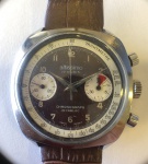 Raro relógio marca Altíssimo maquina calibre Valjoux 7733Anos 1970 em perfeito estado de conservação com belíssimo mostrador bicolor e em aço com medidas 37 x 37 mm fora as garras .Funcionamento perfeito .