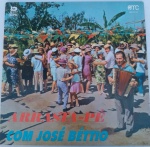 DISCO VINIL - ARRASTA PÉ - COM JOSÉ BETTIO (1973). Capa e disco em muito bom estado.