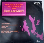 DISCO VINIL  - OS GRANDES SUCESSOS - PARAMOUNT (1989).  Capa e disco em bom estado.