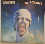 DISCO VINIL - SCORPION - BLACKOUT (1982). Capa e disco em muito bom estado. Necessitando apenas limpeza.