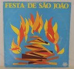 DISCO VINIL - "FESTA DE SÃO JOÃO", 1974. Capa e disco em bom estado.
