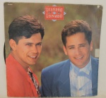 DISCO VINIL - "LEANDRO E LEONARDO" (1993).  Capa e disco em bom estado.