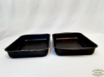 2 Tabuleiros   retangulares em Teffal com marcas de uso. Medida 40 cm comprimento,30 cm largura, 6,5 cm altura.