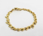 H STERN PULSEIRA  MODELO LOUROS DA VITÓRIA EM OURO 18K COM CRAVAÇÃO DE DIAMANTES TALHE BRILHANTE. INTEGRA CONJUNTO COM O COLAR DO LOTE ANTERIOR. JÓIA ELEGANTE E VISTOSA. MARCAS DA MANUFATURA. 19 CM DE COMPRIMENTO. 16,2  G