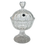 Compoteira de cristal lapidado e translucido. Selo da Cristalleria Italiana RCR. 29 x 17.5 cm. Localizada na região da Toscana na Itália, a RCR é fabricante de vidro e cristal de grande qualidade. Pertenceu ao Espólio de Vitória Dib Bachour.