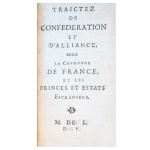 Título: Traictez De Confederation Et D'alliance, Entre La Couronne De France During The Reign Of Louis Xiii, Et Les Princes Et Estats Estrangers. // Informações: 1650. 314 pag. // Encadernação em pleno couro. // Med. 13 x 8 cm. // Raro.