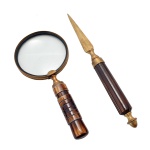 Conjunto para escritório composto de lupa (23 cm  Lente 10 cm) e espátula para abrir correspondência (26 cm).
