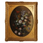 ESCOLA ITALIANA DE PINTURA  Pendant de composições florais pintadas em óleo sobre tela.  Guarnecidas de molduras em madeira entalhada e dourada.  Itália. Século XIX. 91 x 71 cm (tela).  115 x 92 cm (com a moldura)