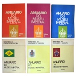 ANUÁRIO DO MUSEU IMPERIAL - Pertenceu ao Diretor do Museu Imperial Marques dos Santos. Editora: Ministério da Educação e Saúde // Idioma: Português