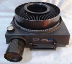 Kodak Carousel auto - Focus 850H - Projetor de slides (Acompanha 7 suportes de slides circulares e 6 caixas para guarnição (Obs. Base do carrossel faltando parte do contador e não tem a fiação) 