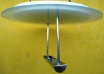 Lustre moderno com estrutura em metal niquelado e vidro fosco, (Obs. Necessita 1 porca de fixação no braço) medida total, aprox. 30 x 45 cm de diam 